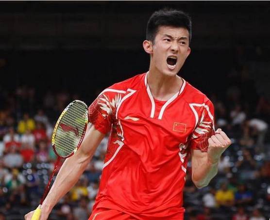 男子打羽毛球猝死 球馆赔20万