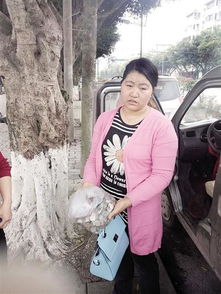 后厨阿姨地震时折返关火 老板回应