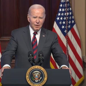 拜登称中国永远不会超过美 中方回应