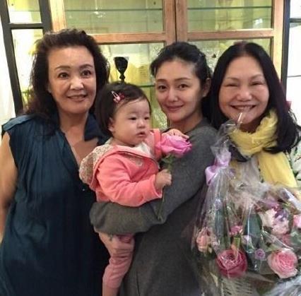 汪小菲换黑色头像