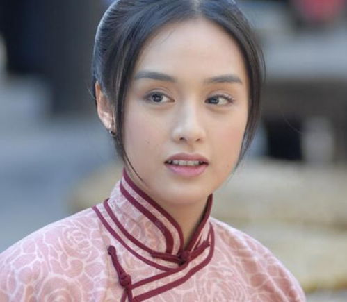 女子4次陪老公跨越260公里悼念亡妻