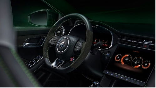 上一秒美美拍照下一秒被撞飞