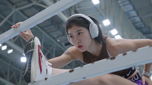 吴艳妮8秒10蝉联冠军