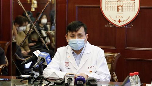 张文宏现场点名记者减肥:你太胖了 张文宏现场点名记者减肥:你太胖了