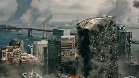 男子地震中跃过断开的高楼空中走廊