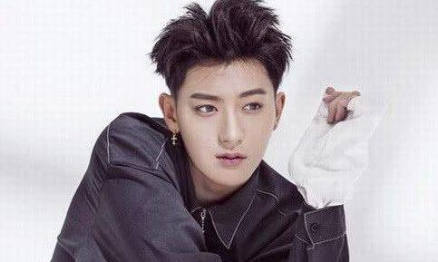 黄子韬将发免费试用卫生巾