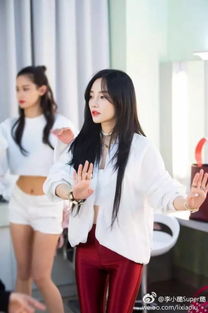 00后“无手”女孩怀孕 丈夫为何怒怼网友？