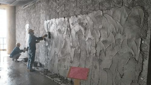 家中藏数百块大石头致墙体开裂?