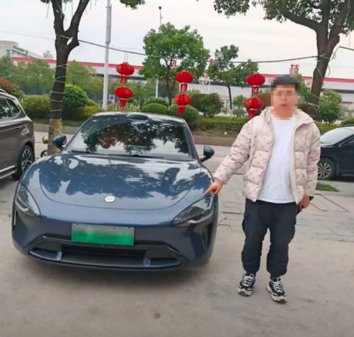 小米SU7高速狂飙至230km/h