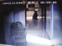 母亲下跪游戏攻略视频