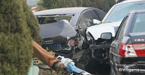 汽车游戏连环相撞攻略 汽车游戏连环相撞攻略