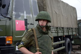 俄士兵跟中国女生学说中文还比心