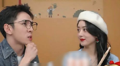 李佳琦回应妈妈直播带货