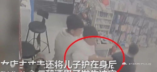 90后女店主直播给鸡屁股拔毛火了