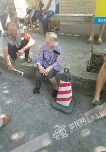 两老人送孙子上学 在校门口被撞身亡 两老人送孙子上学 在校门口被撞身亡