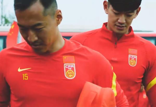 没开玩笑！中国足球队勇夺世界杯