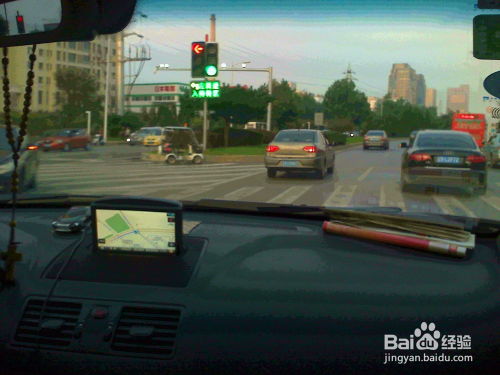 90后老人开车攻略游戏