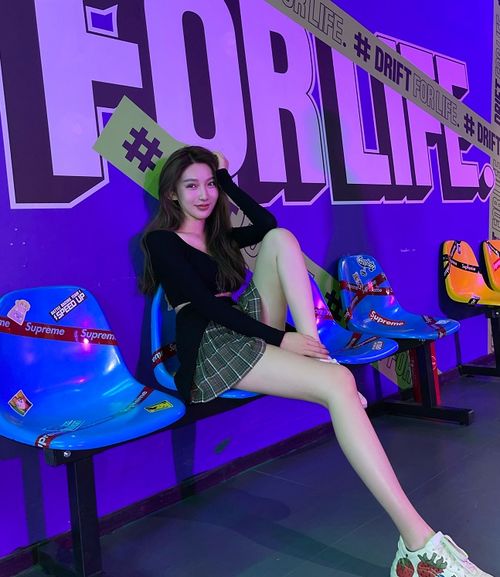 闫妮“送外卖”被多名网友偶遇