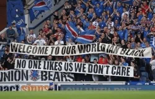 苏超排面拉满 赛场上空5架飞机助阵 苏超排面拉满 赛场上空5架飞机助阵