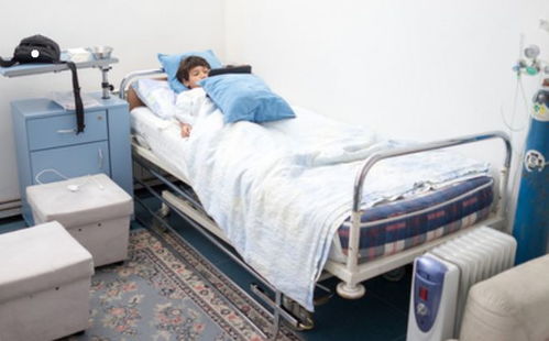 23岁女孩喉咙不适输液2分钟后身亡