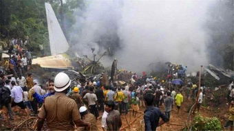 印航空难唯一幸存者参加弟弟葬礼