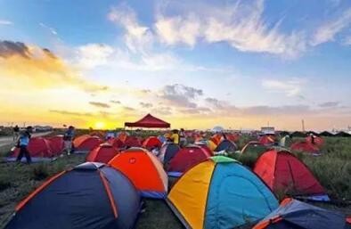 山顶搭帐篷过夜攻略游戏