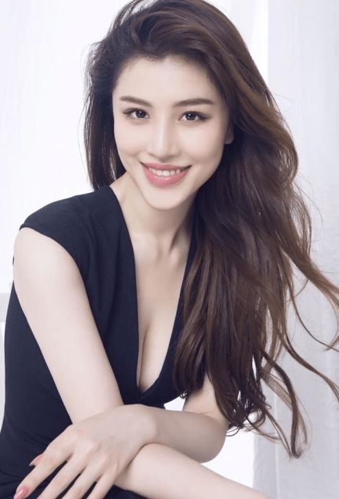 胡楚靓自曝前任提亲前一天出轨