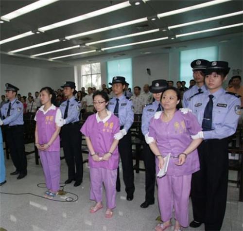 女子6年挪用公司1700万炫富挥霍