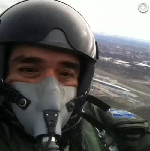 女子坐11小时飞机后心跳骤停去世