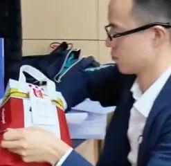 宋佳、吴京等人登上新闻联播