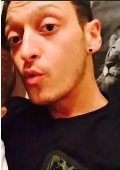 韩红:孙女士 您又偷偷捐款了 韩红:孙女士 您又偷偷捐款了