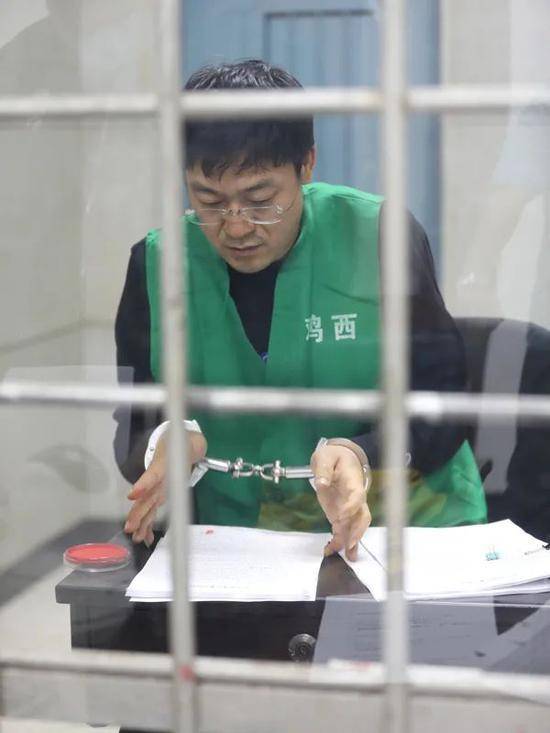 三次判刑仍提拔的局长曾枪击村民 三次判刑仍提拔的局长曾枪击村民