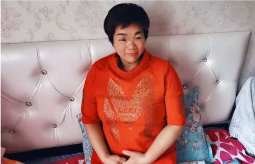 50岁阿姨“房主任”脱口秀爆火