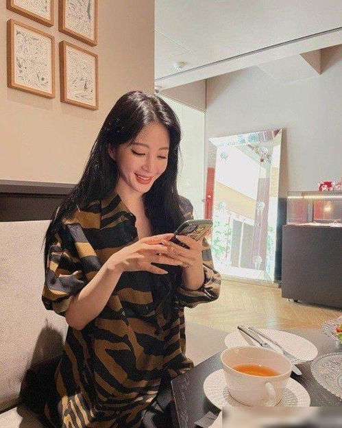 曹格17岁儿子晒照官宣恋情