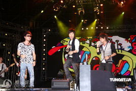 F4五月天演唱会合唱《流星雨》