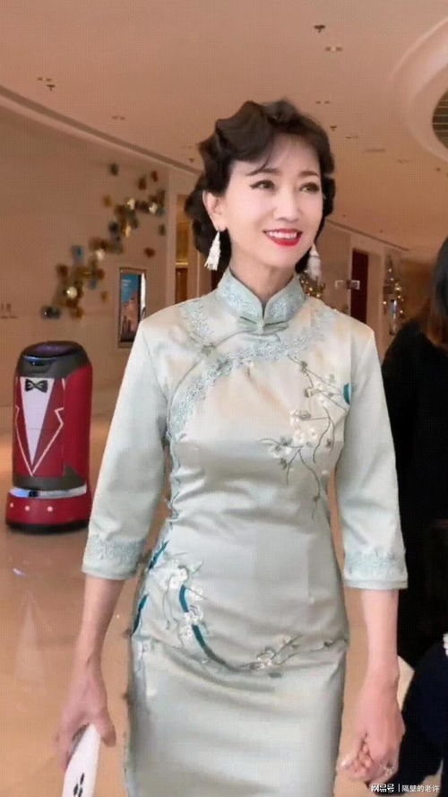 刘晓庆 70岁正是跳伞的年纪 刘晓庆 70岁正是跳伞的年纪