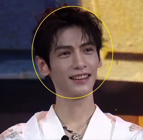 58岁大爷回应开小米SU7 Ultra引围观