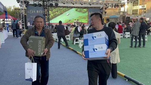 文旅局长回应让游客住自己家