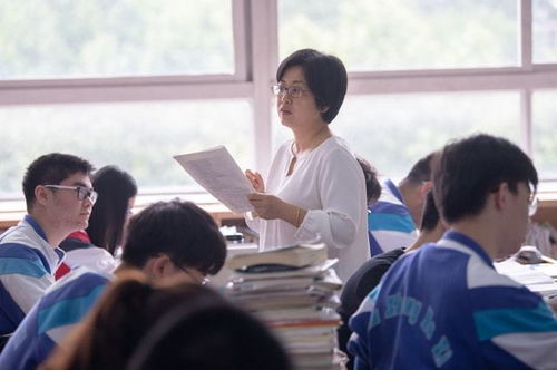 考生高考迟到入场遭拒 校方:这是规则