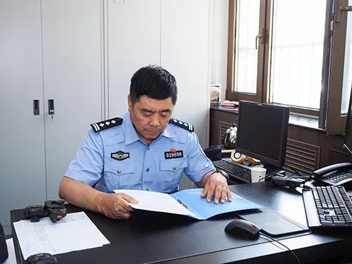 退休民警实名举报原副检察长 退休民警实名举报原副检察长