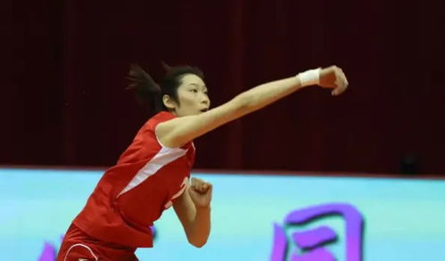 梦幻联动！汪顺贾玲打网球