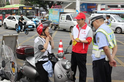 男子骑车未戴头盔遇交警查处时死亡