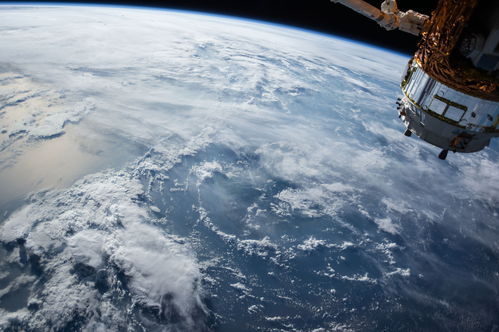 将我空投向宇宙，《和平精英》联合中国航天神舟传媒开启“太空之旅”