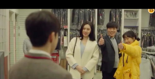 小米万磁王低俗文案遭批，买小米10青春版用来偷拍？这算猪队友？