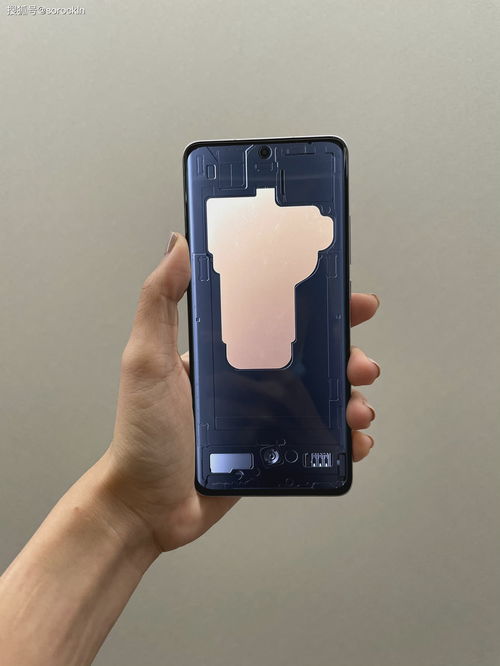 iPhone12不标配充电器 网友发现雷军在五年前就有过设想