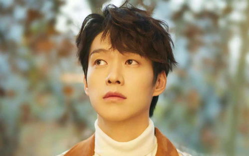 杨幂魏大勋同居？杨幂和魏大勋现身同一小区，并且身穿情侣款装扮