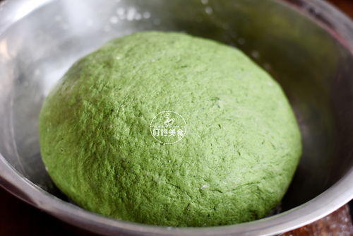 榨菜之所以叫榨是因为腌制过程中需要 榨干水分 榨出油脂