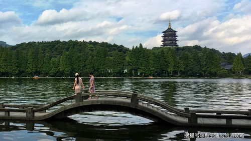 春天去杭州欣赏西湖十景更适合游览以下哪一景 苏堤春晓 曲院风荷