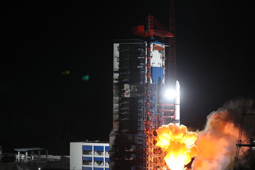 我国再次实现一箭三星 长征二号丁运载火箭成功发射