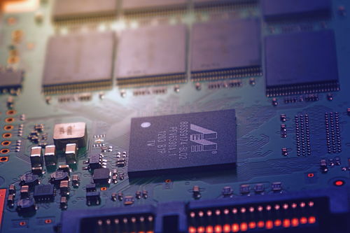 三星展示最新GDDR7显存：1.5TBs带宽 性能提升40%